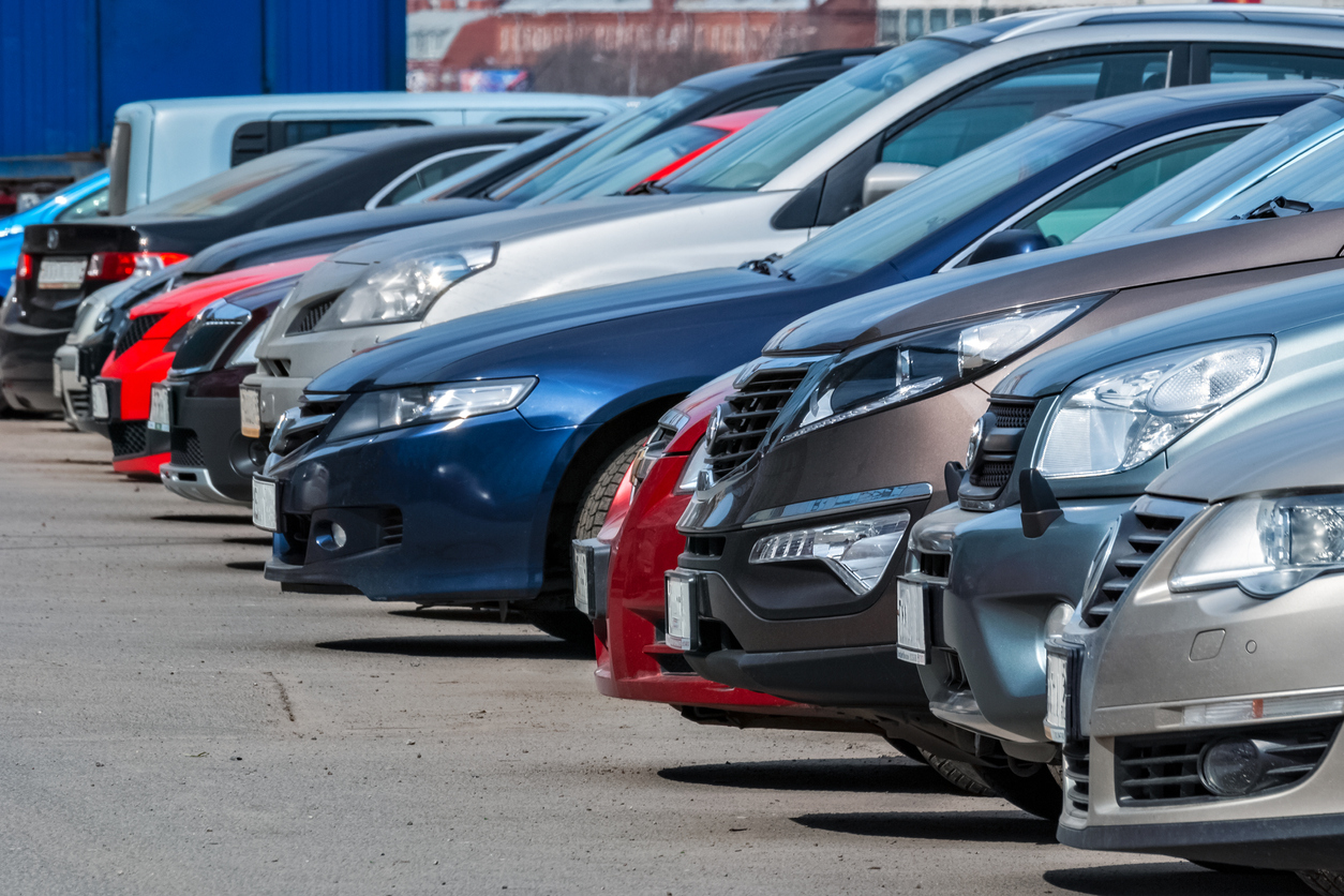 Vehicle and Driver Requirements For Uber and Lyft in Kennesaw, GA