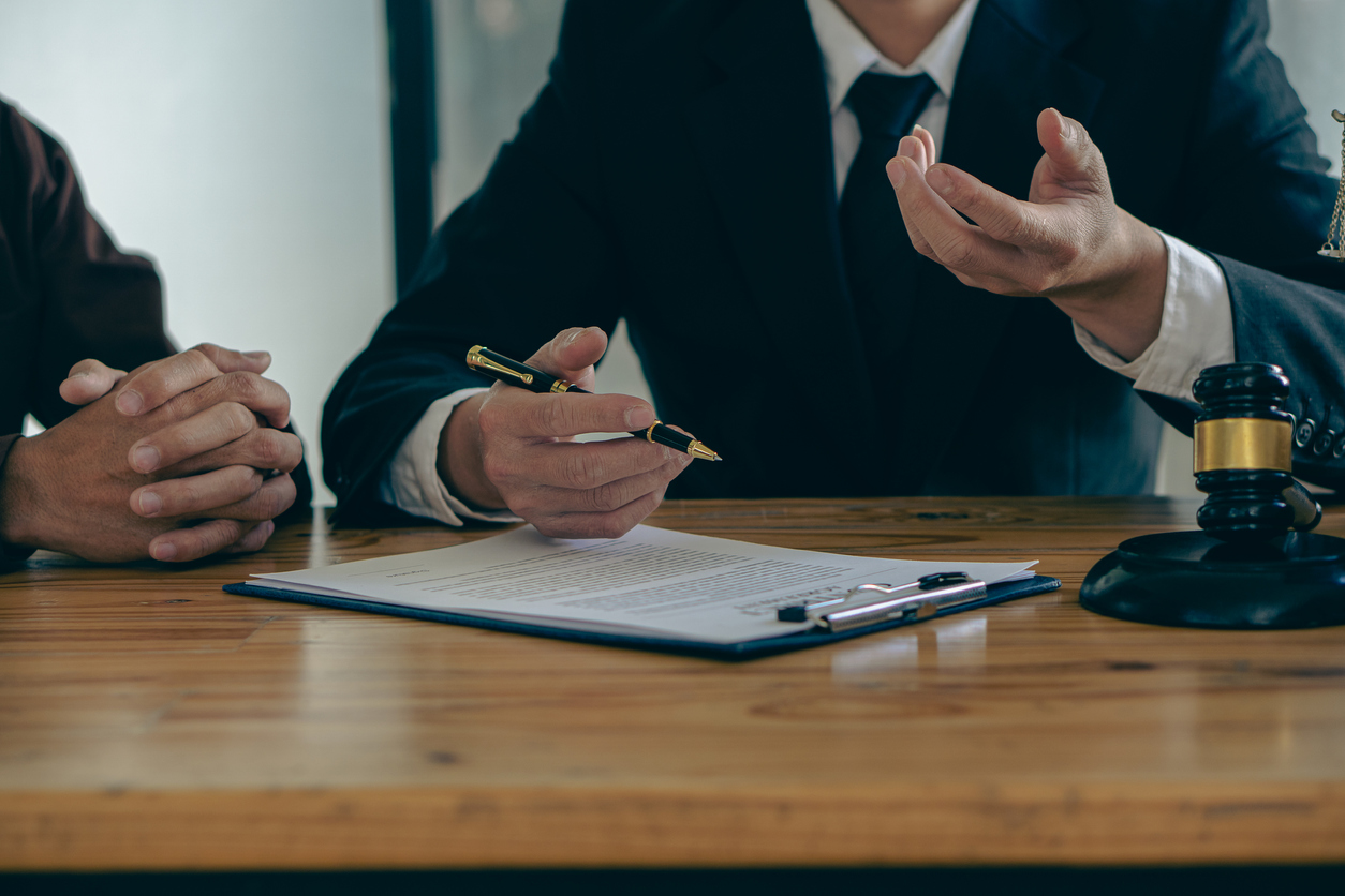 How Do Lawyers Get Paid if They Lose a Case in Georgia?
